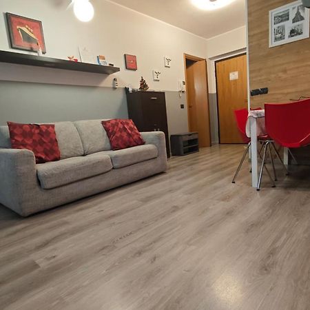 Appartamento Aleph With Private Parking, Next Train Station Όπως Εξωτερικό φωτογραφία